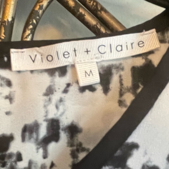 Violet & Claire Sleeveless Hi/Lo Tunic Top - Picture 5 of 5